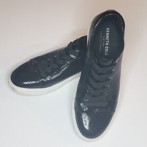 Kenneth Cole women's "Kam" Techni Cole glossy black lace up sneakers size 7